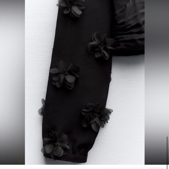 Zara textured floral cropped top. - Picture 7 of 8